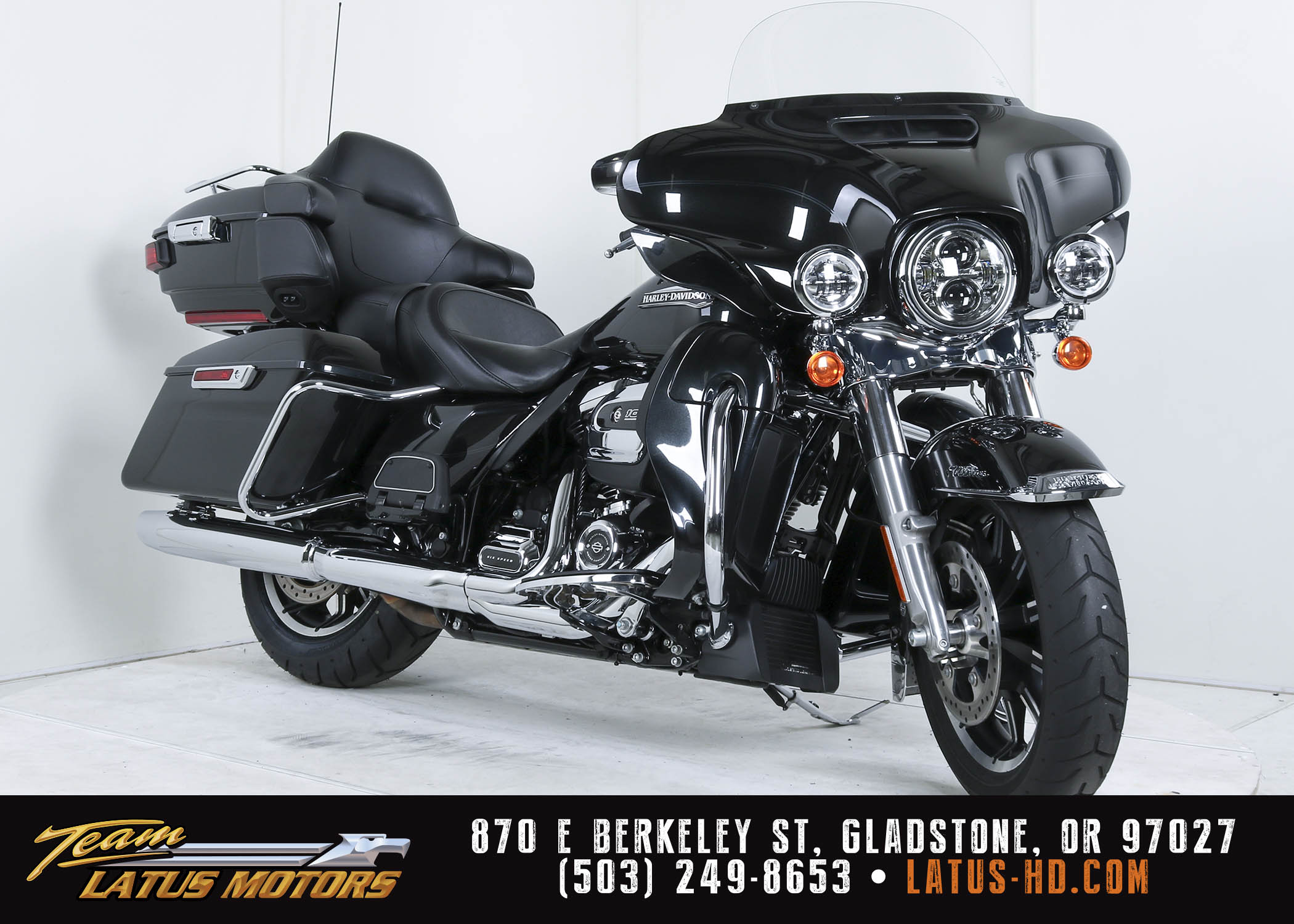 Pre-Owned 2018 Harley-Davidson Touring Electra Glide Ultra Classic FLHTCU